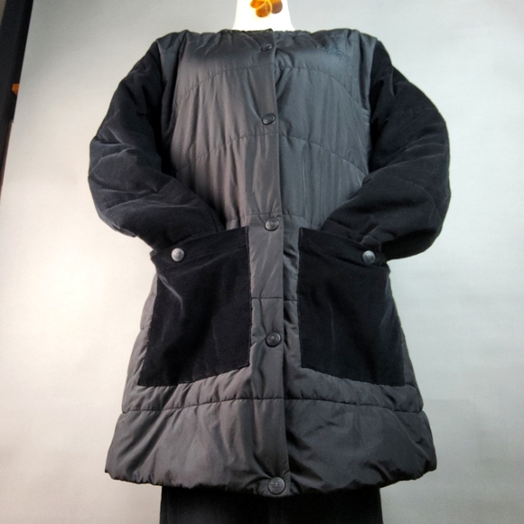NORTH FACE Wmns Sz M Black Collarless Outdoor Snap Up Jacket ComfyCore Flawed - Picture 3 of 14